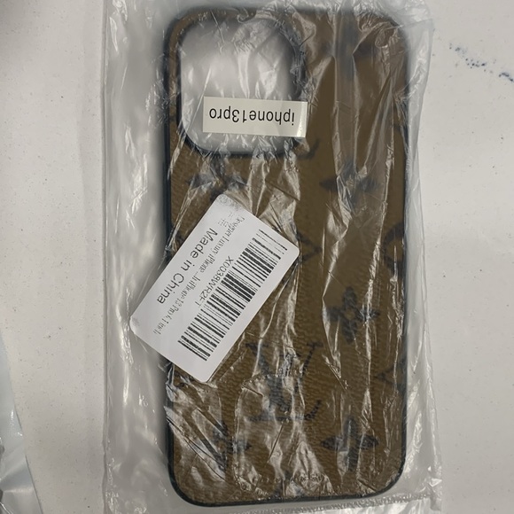 iPhone 13pro cases - Picture 3 of 3